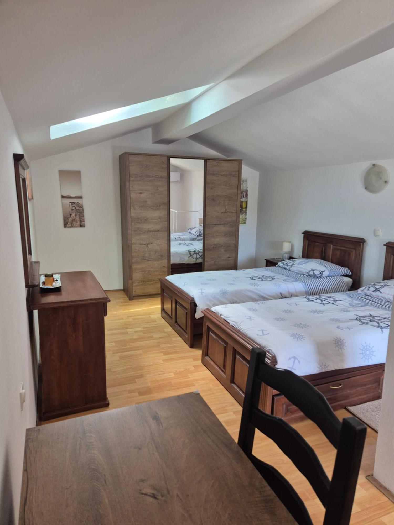 Kuca Za Odmor Petra Apartment Cepljani Ngoại thất bức ảnh