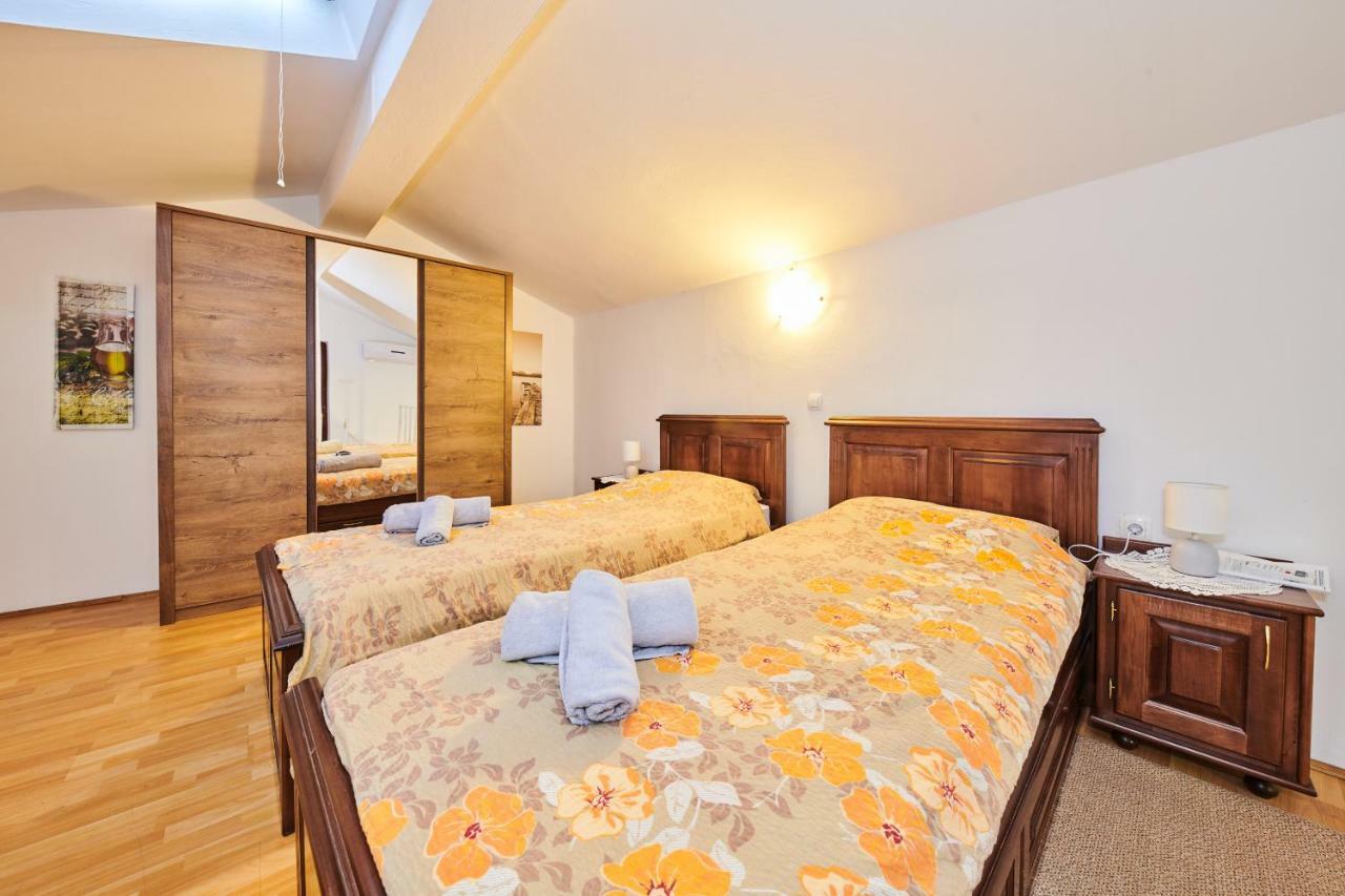 Kuca Za Odmor Petra Apartment Cepljani Ngoại thất bức ảnh