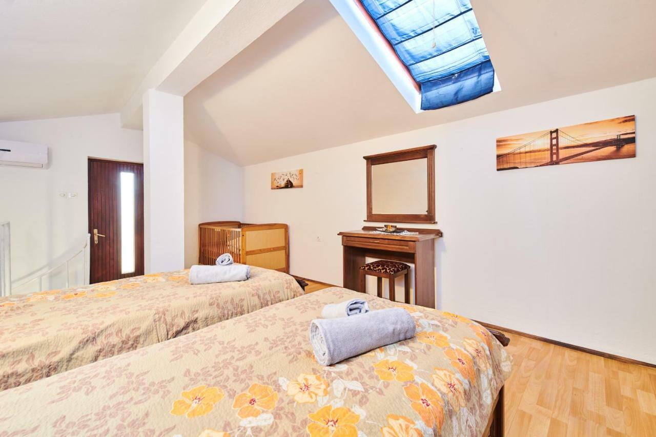 Kuca Za Odmor Petra Apartment Cepljani Ngoại thất bức ảnh